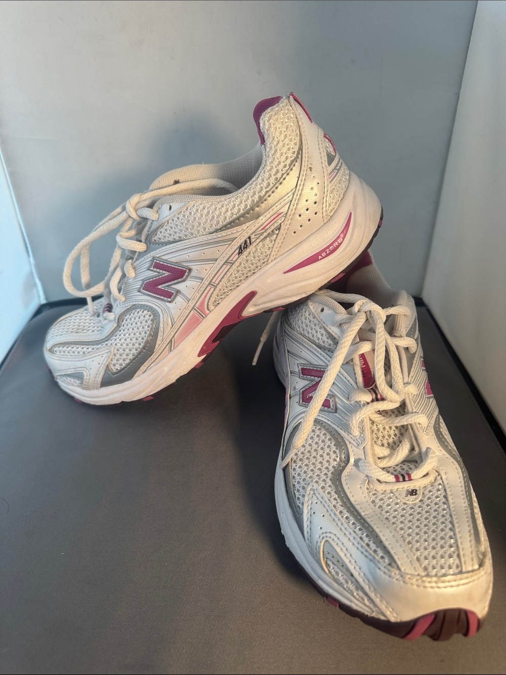 New Balance White and Pink Women's Athletic Sneakers 8.5